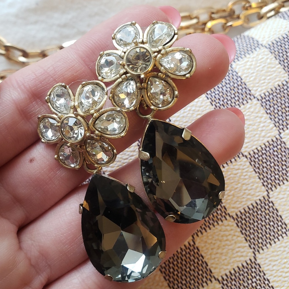 LOFT Earrings Dangle Flower rystals